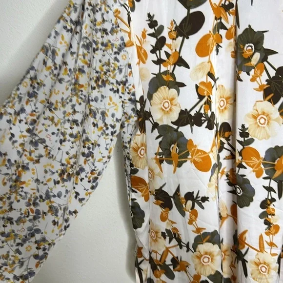 First Love by Lovelyn satin size 3X gorgeous blouse with long sleeves NWOT - Picture 3 of 9